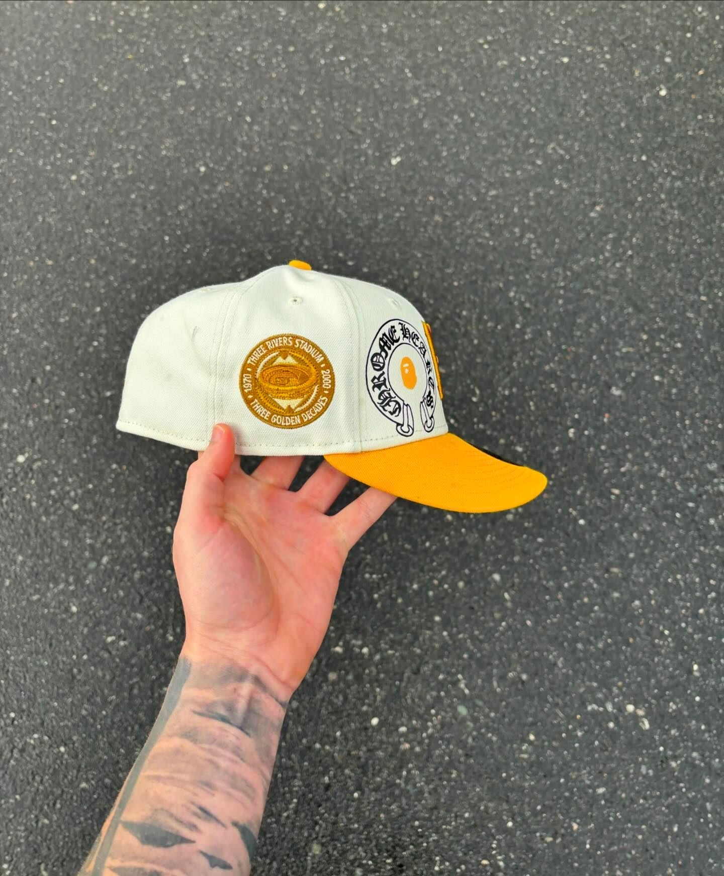 TRI TONE YELLOW VISOR PITTSBURGH PIRATES